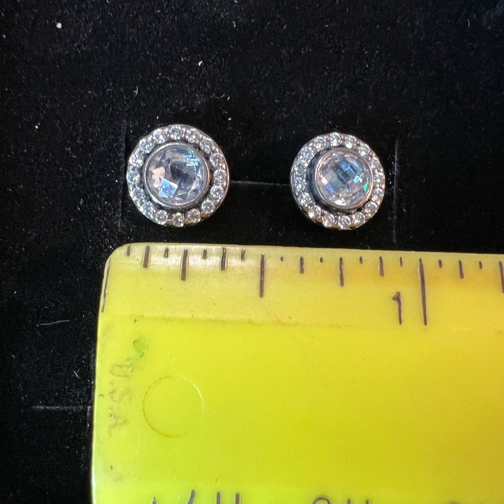 Genuine Pandora Clear Brilliant Legacy Stud Earrings - Picture 8 of 9